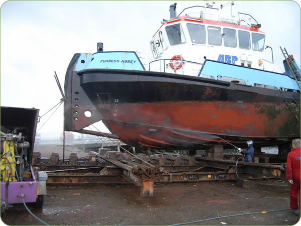 Jet blasting to clean boat hull