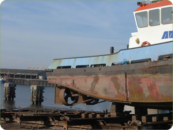 Jet blasting to clean boat hull